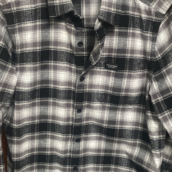 Abercrombie kids boys flannel button down shirt. - Picture 3 of 3